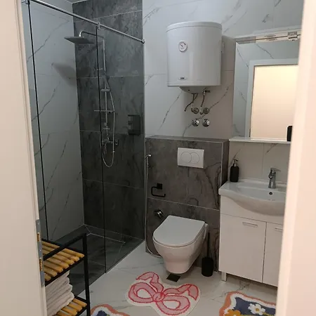 For Daily Rent, Rahat Inn, Osijek, Ilidza, Sarajevo *